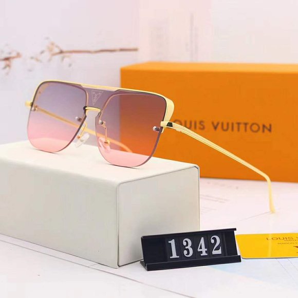 Louis Vuitton golden frame sunglasses main image 10
